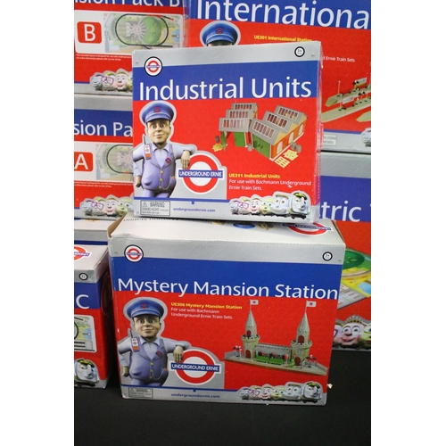 175 - Collection of 15 boxed Bachmann Underground Ernie model railway to include Circle Train Set, Interna... 