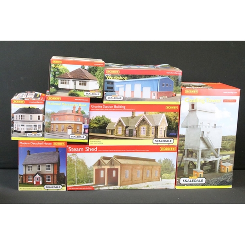 183 - 16 Boxed Hornby Skaledale OO gauge trackside buildings to include ltd edn Coaling Tower, R9822 Steam... 