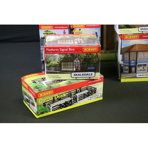 184 - Around 36 boxed Hornby Skaledale OO gauge trackside buildings to include R9822 Steam Shed, R8756 Jub... 