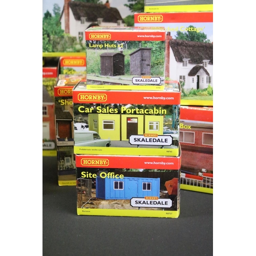 184 - Around 36 boxed Hornby Skaledale OO gauge trackside buildings to include R9822 Steam Shed, R8756 Jub... 