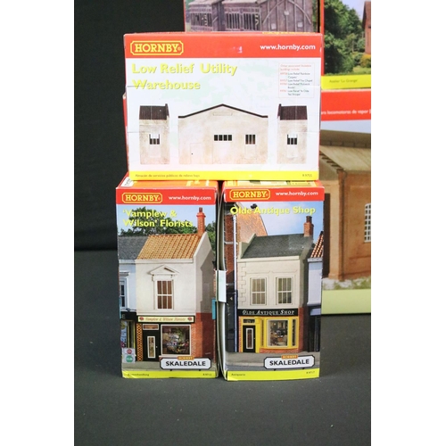 Around 36 boxed Hornby Skaledale OO gauge trackside buildings to ...