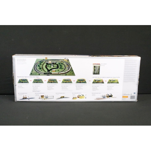 186 - Boxed Hornby ltd edn OO gauge R1170 The Diamond Jubilee electric train set, complete with items wrap... 