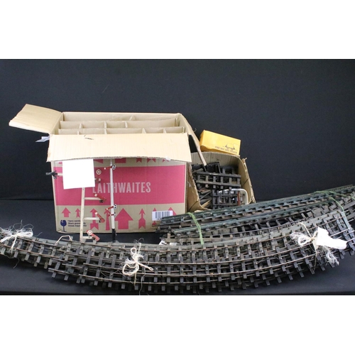 201 - Large quantity of G & O gauge track featuring various curves & straights, condition varies, plus a c... 