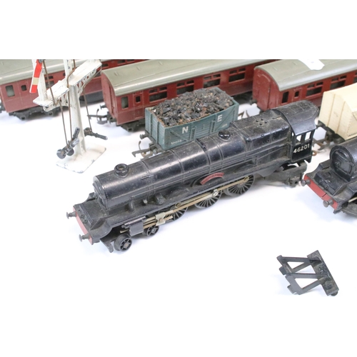 227 - Quantity of Triang OO gauge model railway to include 2 x Princess Elizabeth locomotives with tenders... 