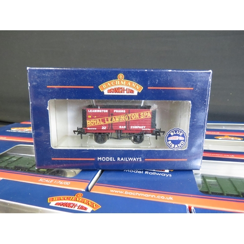 245 - 16 Boxed Bachmann OO gauge items of rolling stock to include 39-611, 37-076K, 39-621, 39-525A, 37-20... 