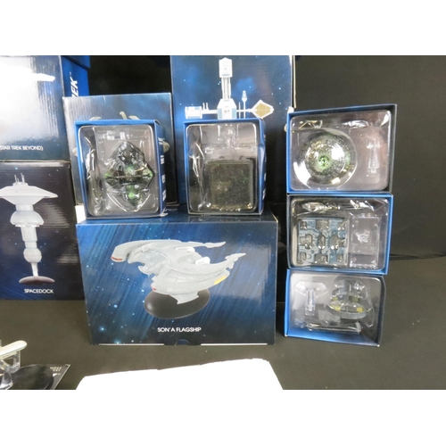 371 - 29 Boxed Eaglemoss Star Trek diecast models including 3 x Hero Collector examples featuring Vulcan L... 