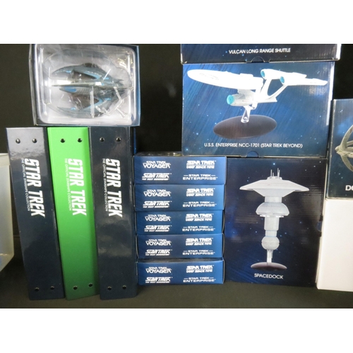 371 - 29 Boxed Eaglemoss Star Trek diecast models including 3 x Hero Collector examples featuring Vulcan L... 