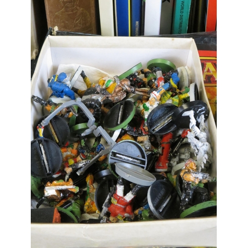 378 - Games Workshop / War Gaming - Collection of plastic and metal figures and accessories, all painted o... 