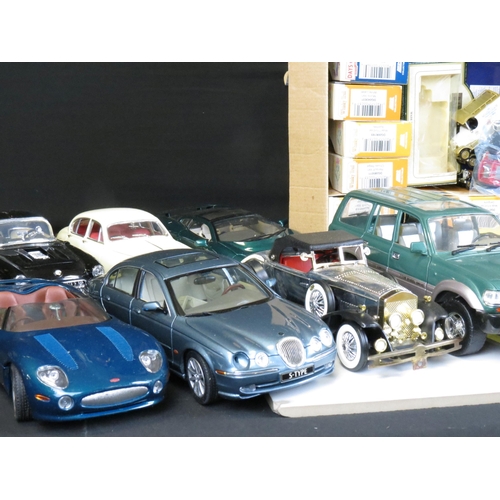 1310 - 17 1/18 scale diecast models featuring Maisto, Burago, Road Signature, Minichamps, etc to include Ja... 