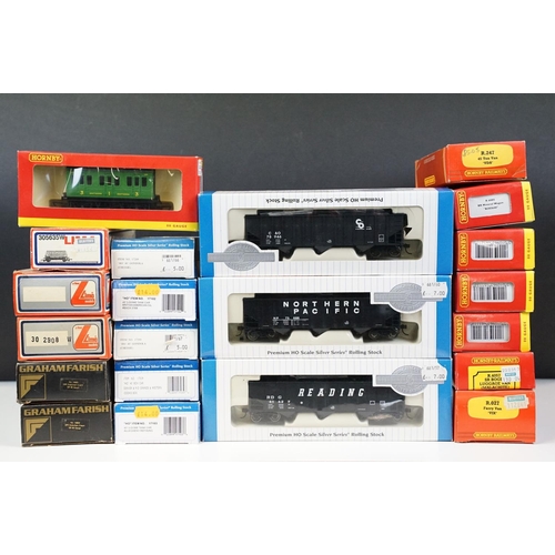 46 - 21 Boxed OO / HO gauge items of rolling stock to include 8 x Bachmann Silver Series, 8 x Hornby, 2 x... 