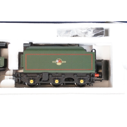 103 - Three boxed Bachmann OO gauge locomotives to include 32500 Standard Class 5MT 73068 BR green l/crest... 