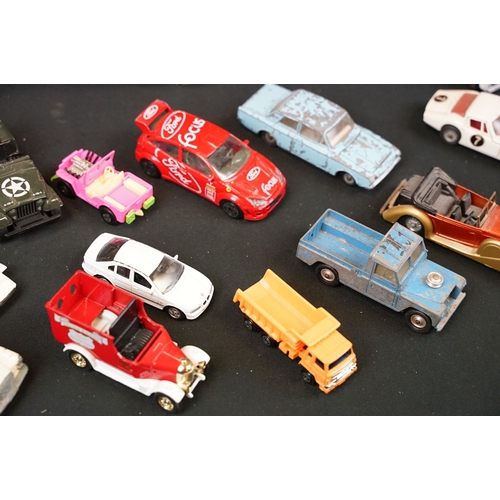 1147 - Collection of mid 20th C onwards play worn diecast models to include Corgi, Matchbox, Maisto, Dinky,... 