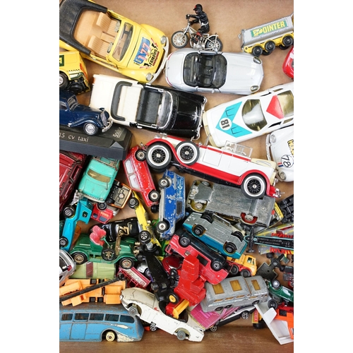 1147 - Collection of mid 20th C onwards play worn diecast models to include Corgi, Matchbox, Maisto, Dinky,... 