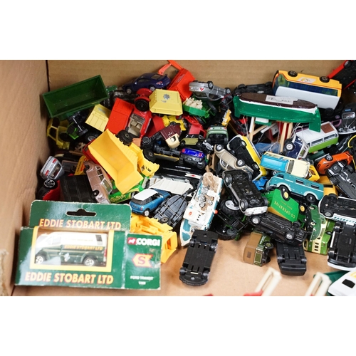 1165 - Quantity of boxed and unboxed diecast models to include Oxford Diecast Great Dorset Steam Fair model... 