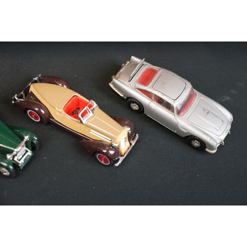 1166 - Collection of boxed and unboxed diecast models to include play worn Matchbox 75 Series emergency veh... 