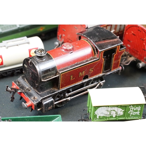 158A - Quantity of model railway to include locomotives, rolling stock and track featuring Hornby Clockwork... 