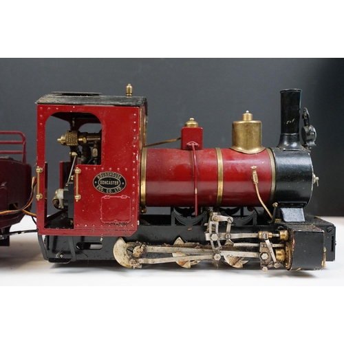 250 - Roundhouse G scale William 0-6-0 live steam locomotive and tender, in maroon livery, Roundhouse name... 