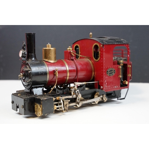 250 - Roundhouse G scale William 0-6-0 live steam locomotive and tender, in maroon livery, Roundhouse name... 