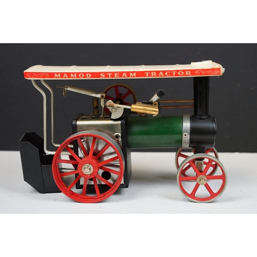 258 - Steam Engine - Boxed Mamod TE1A Steam Tractor steam engine in main body green, with 2 x boxed Mamod ... 