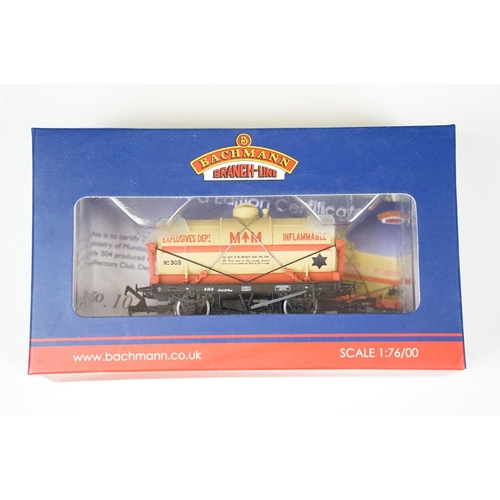 91 - 24 Boxed Bachmann OO gauge items of rolling stock to include wagons and vans featuring 37675K, 14 To... 