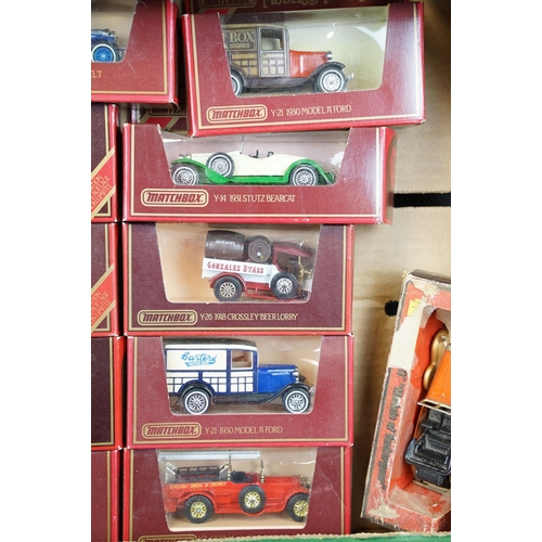 1180 - 19 Boxed Matchbox Models Of Yesteryear in red boxes to include Y-6, Y-3, Y-19, Y-26, Y-9, etc, plus ... 