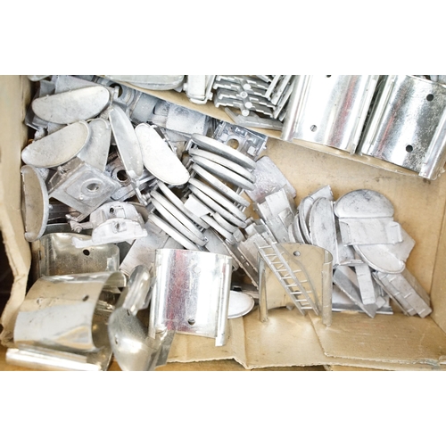 1181 - Quantity of white metal model kits with roofs, rear ends and ladders, all unbuilt and unpainted, wit... 