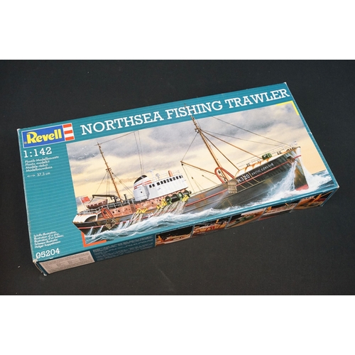 264 - Six boxed Revell plastic model kits to include 1/350 05040 Battleship Bismarck, 1/96 05458 HMS Beagl... 