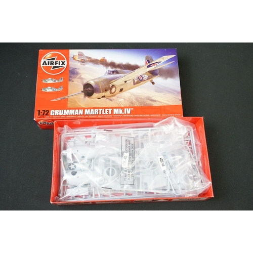 268 - 33 Boxed 1/72 scale Airfix plastic model kits to include 16 x A02108 Supermarine Spitfire Mk.Ia, 5 x... 