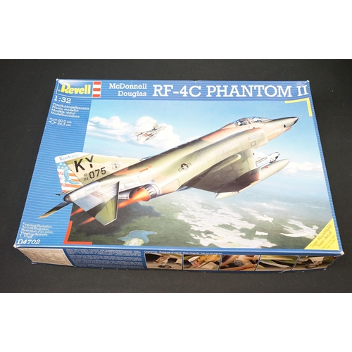 277 - 15 Boxed Revell plastic model kits to include 7 x 1/32, 7 x 1/35 and 1 x 1/28 featuring 1/32 04702 M... 