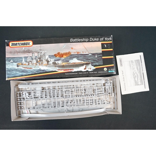 279 - 16 Boxed Matchbox plastic model kits to include 1/48 40651 AD-5N A1-6 Skyraider, 40421 McDonnell Pha... 