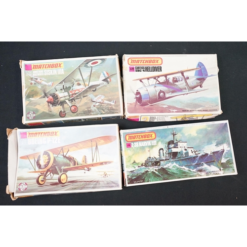 279 - 16 Boxed Matchbox plastic model kits to include 1/48 40651 AD-5N A1-6 Skyraider, 40421 McDonnell Pha... 