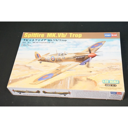 280 - 26 boxed and unbuilt plastic model kits to include 1/48 scale, 1/35 scale and 1/72 scale, featuring ... 