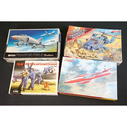 289 - 19 Boxed plastic model kits to include Mini Hobby Models, Master Hobby Kits, ICM, Trumpeter, Academy... 