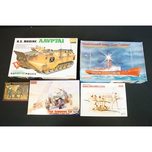 289 - 19 Boxed plastic model kits to include Mini Hobby Models, Master Hobby Kits, ICM, Trumpeter, Academy... 