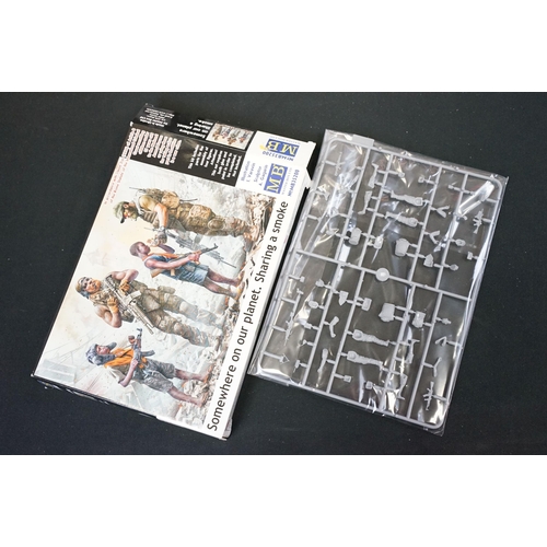 290 - 33 Boxed Master Box Models 1/35 plastic model figure kits featuring 3520 D-Day June 6th 1944, 3538 S... 