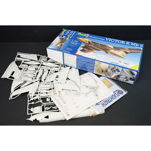 291 - Four boxed Revell 1/72 plastic military plane model kits to include 04283 B-17G Flying Fortress, 046... 