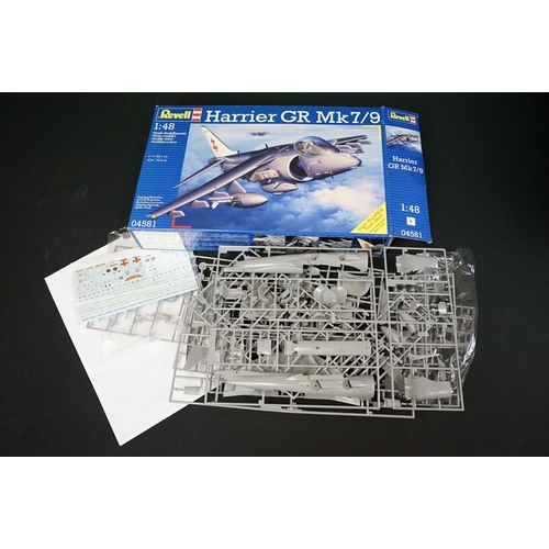 296 - 15 Boxed 1/48 Revell plastic model kits to include 04520 Consolidated PBY-5 Cataline, 04641 Chinook ... 