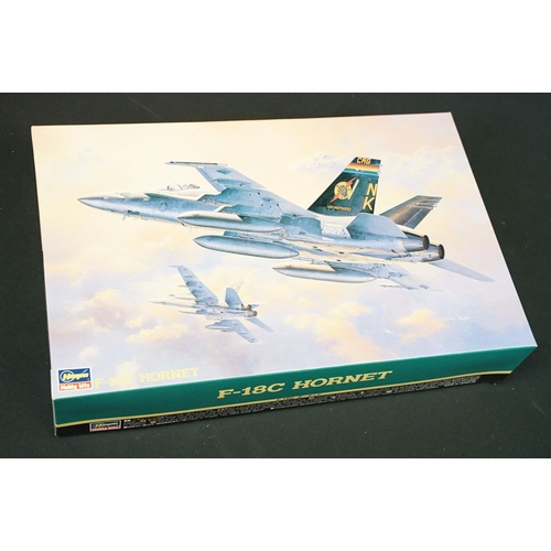 297 - Collection of 18 boxed plastic model kits to include mainly 1/72 and 1/48 scale models featuring 9 x... 