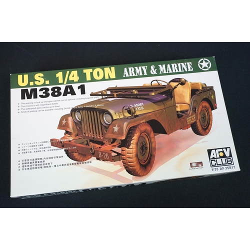 303 - Seven boxed 1/35 ARV Club plastic model kits to include AF35236 AEC Matador Early Type, AF35022 US M... 