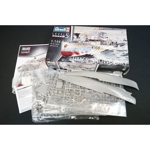 307 - Three boxed Revell Level 5 plastic model kits to include 1/72 03925 Tornado F3 ADV, 1/72 AVRO Shackl... 