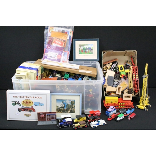 1290 - 27 boxed Lledo diecast models along with approx. 190 Matchbox Models Of Yesteryear diecast models an... 