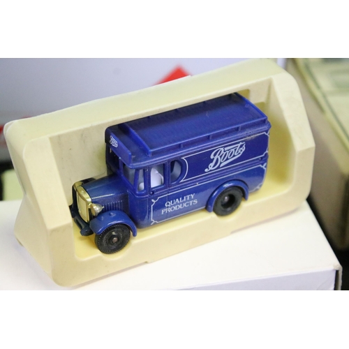 1296 - Collection of boxed & unboxed diecast models to include boxed Solido 8006 Rolls Royce with wooden st... 