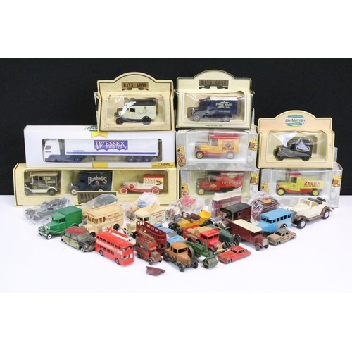 1301 - Collection of around 30 boxed & unboxed diecast models to include 3 x boxed Corgi Memories, play wor... 