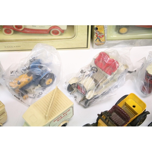 1301 - Collection of around 30 boxed & unboxed diecast models to include 3 x boxed Corgi Memories, play wor... 