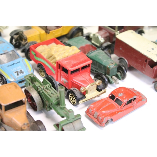 1301 - Collection of around 30 boxed & unboxed diecast models to include 3 x boxed Corgi Memories, play wor... 