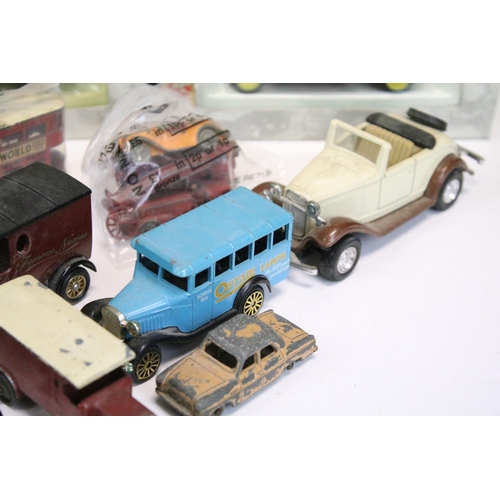 1301 - Collection of around 30 boxed & unboxed diecast models to include 3 x boxed Corgi Memories, play wor... 