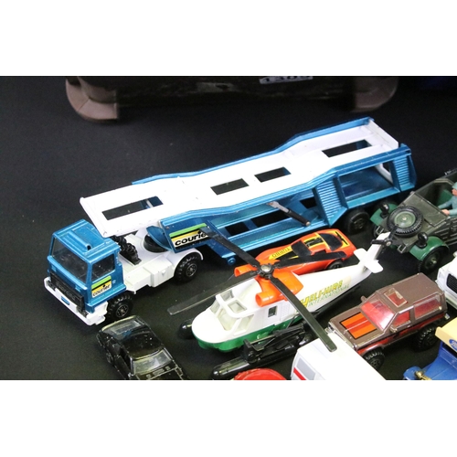 1305 - Collection of mixed toys to include 8 x diecast models (4 x Burago, 1 x Matchbox and 2 x Corgi), box... 