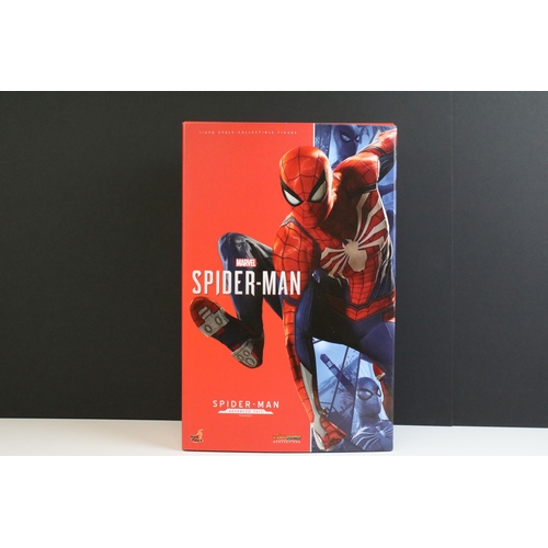 1586 - Boxed Hot Toys 1/6th VGM031 Marvels Spider-Man Advanced Suit Figure, complete and excellent
