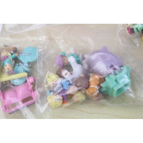 462 - Polly Pocket - Quantity of Bluebird Polly Pocket playsets to include Polly's Pony Club, Nancy's Wedd... 