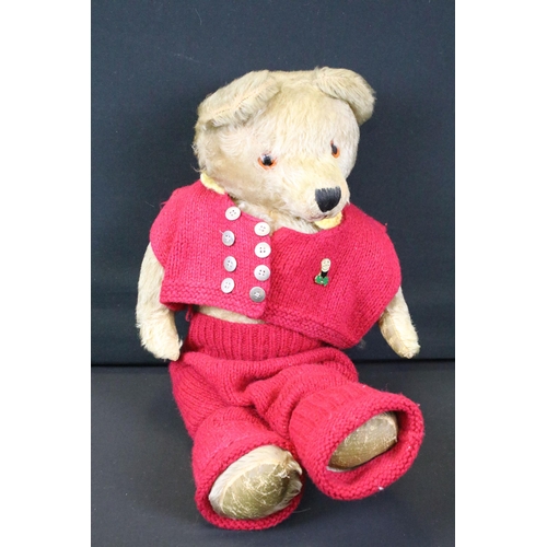 428 - Seven Mid 20th C onwards teddy bears featuring a musical bear, bears showing age related wear, fur p... 